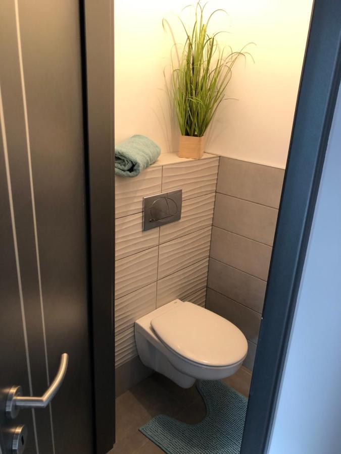 Szeged Gyoengye Delux Apartment Luaran gambar