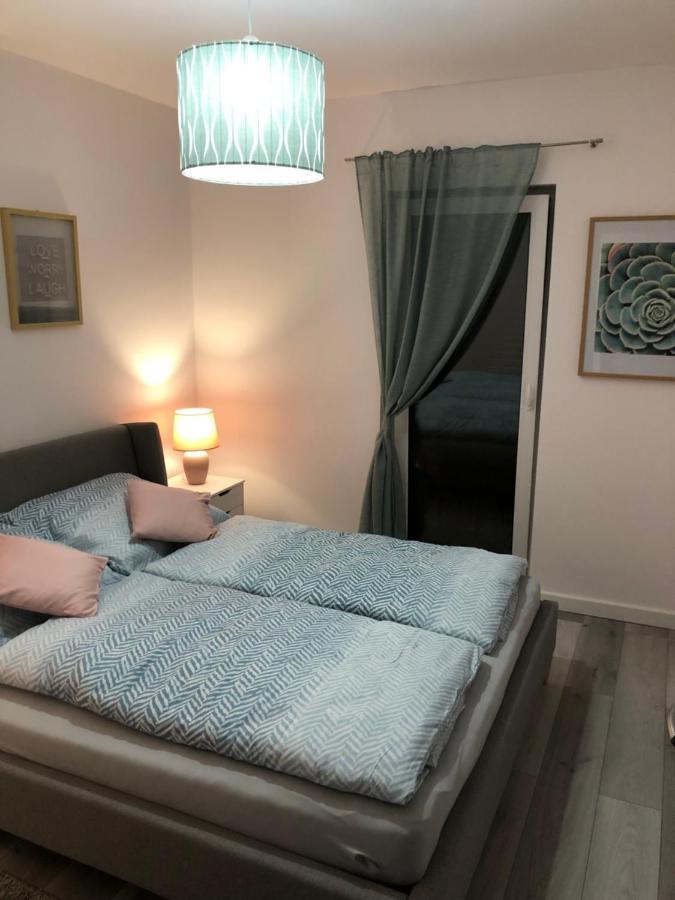 Szeged Gyoengye Delux Apartment Luaran gambar